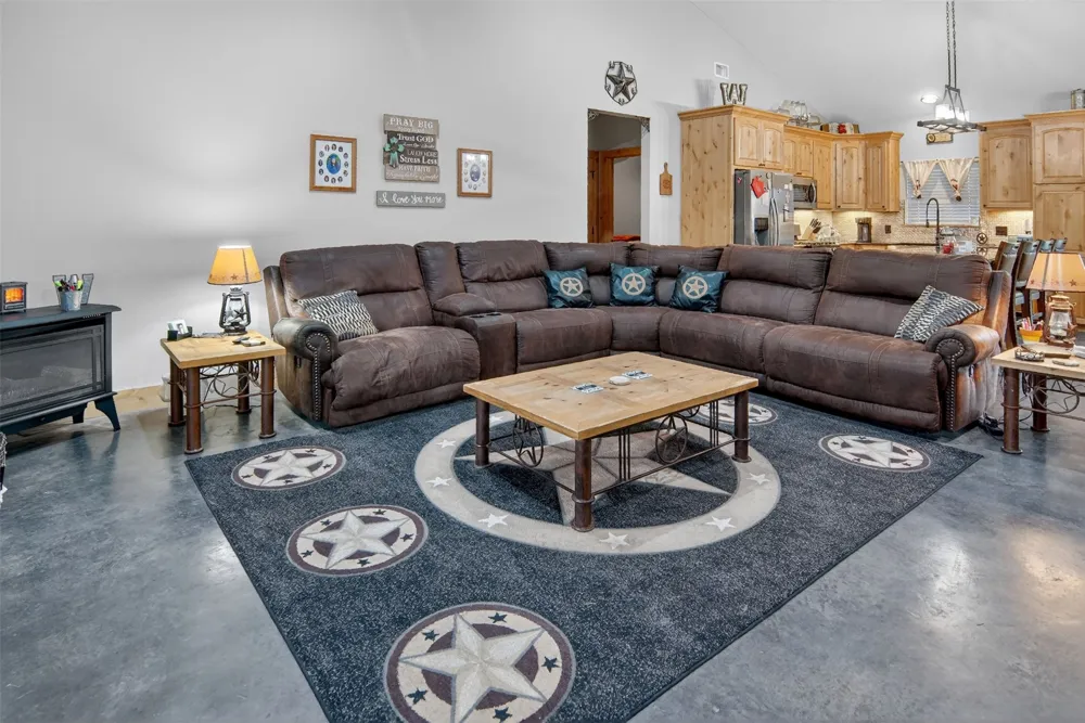7400 County Road 4726 Wolfe City, TX 75496