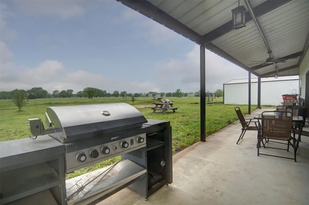 7400 County Road 4726 Wolfe City, TX 75496