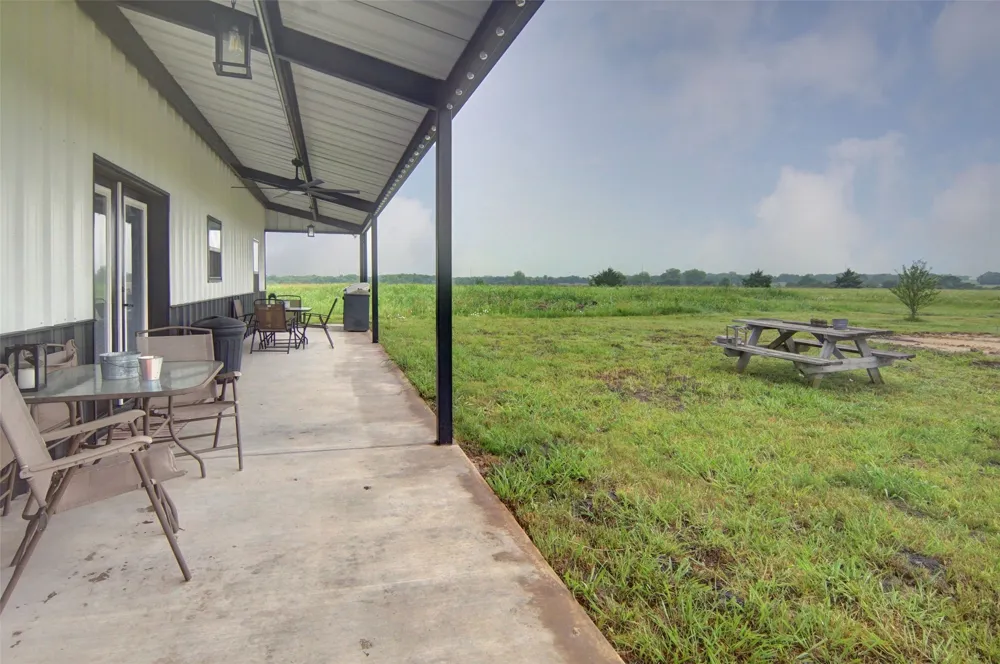 7400 County Road 4726 Wolfe City, TX 75496
