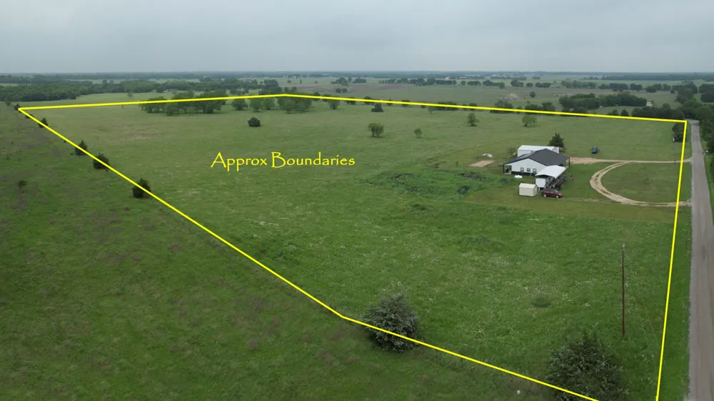 7400 County Road 4726 Wolfe City, TX 75496