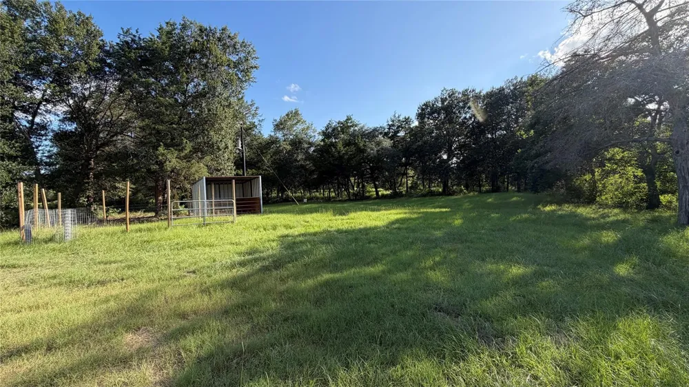 26011 Bernard Road New Ulm, TX 78950