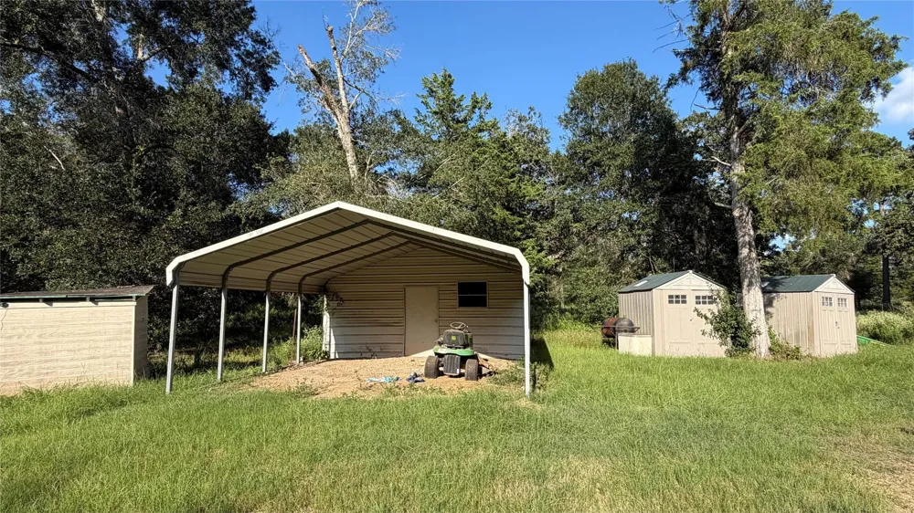26011 Bernard Road New Ulm, TX 78950