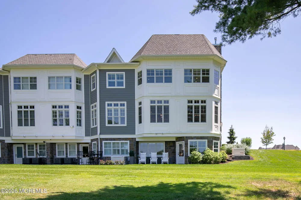 114 Eagle Way Eatontown, NJ 07724