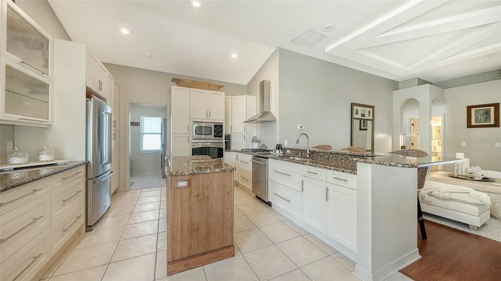 5122 CREEKSIDE TRAIL Sarasota, FL 34243