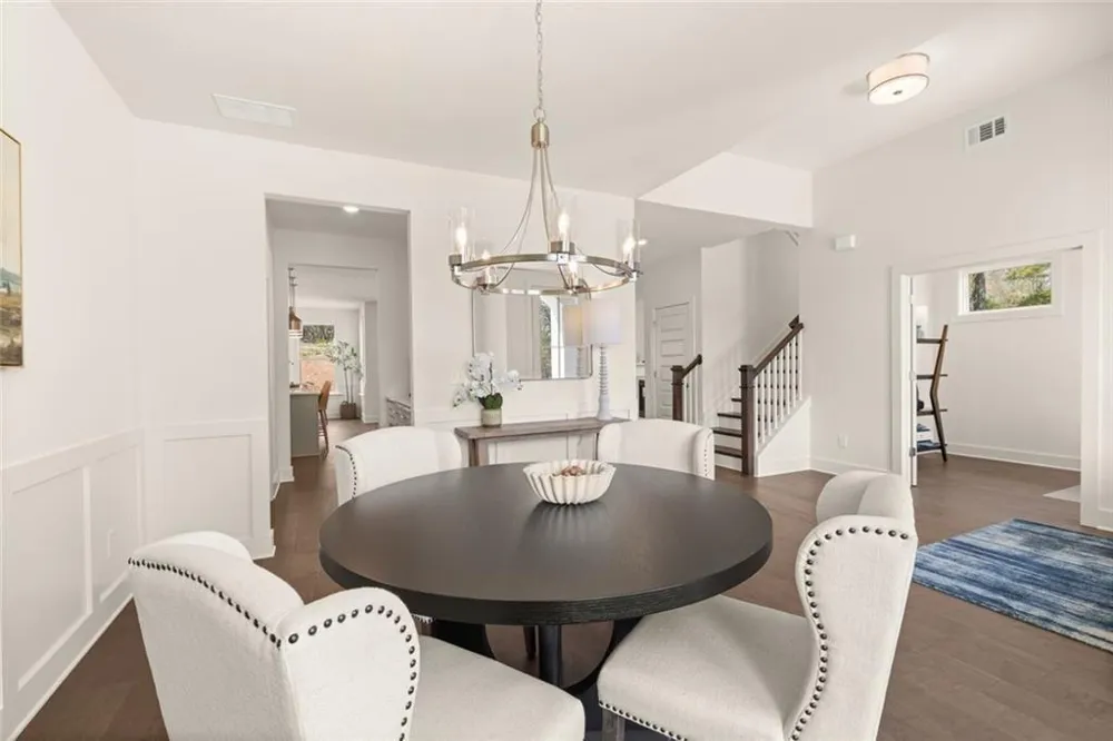 8290 Creekside Overlook Drive Gainesville, GA 30506