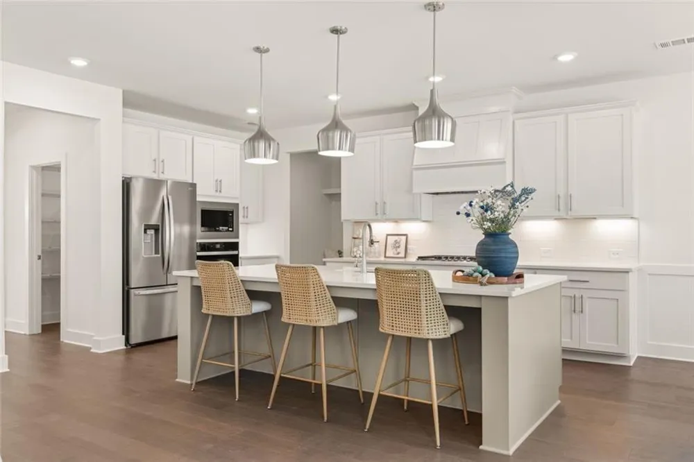 8290 Creekside Overlook Drive Gainesville, GA 30506