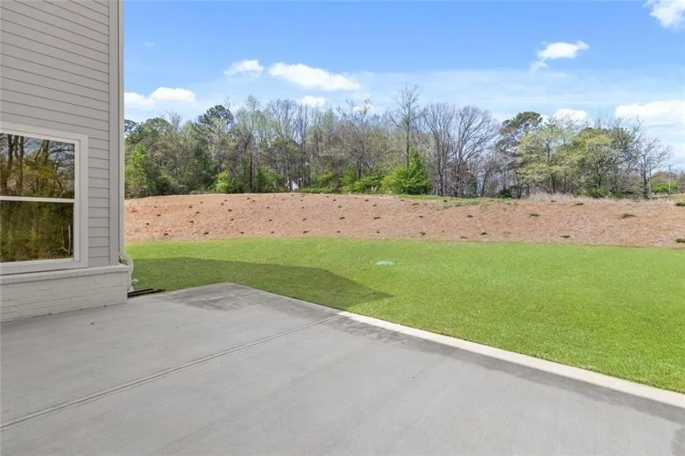 8290 Creekside Overlook Drive Gainesville, GA 30506