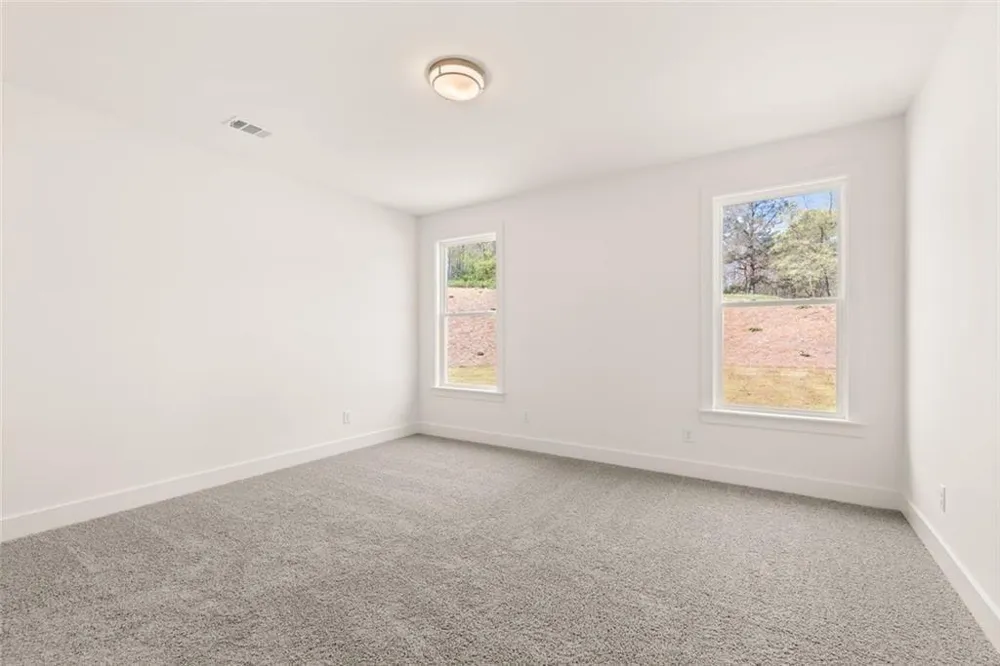8290 Creekside Overlook Drive Gainesville, GA 30506