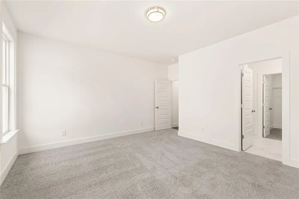 8290 Creekside Overlook Drive Gainesville, GA 30506
