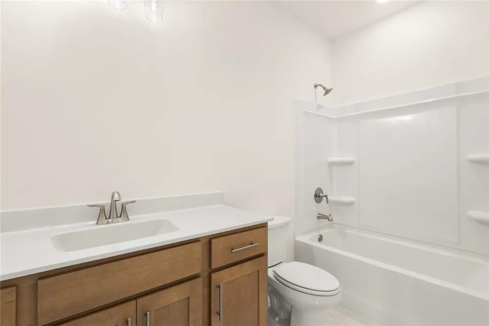 8290 Creekside Overlook Drive Gainesville, GA 30506