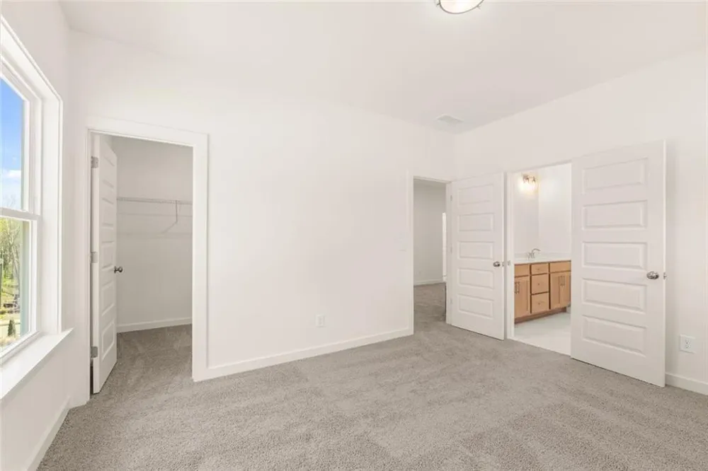8290 Creekside Overlook Drive Gainesville, GA 30506
