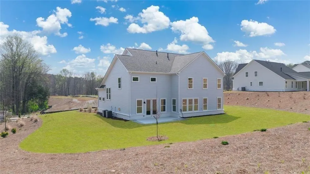 8290 Creekside Overlook Drive Gainesville, GA 30506