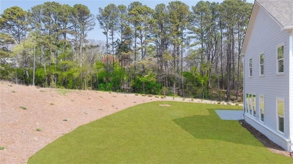 8290 Creekside Overlook Drive Gainesville, GA 30506