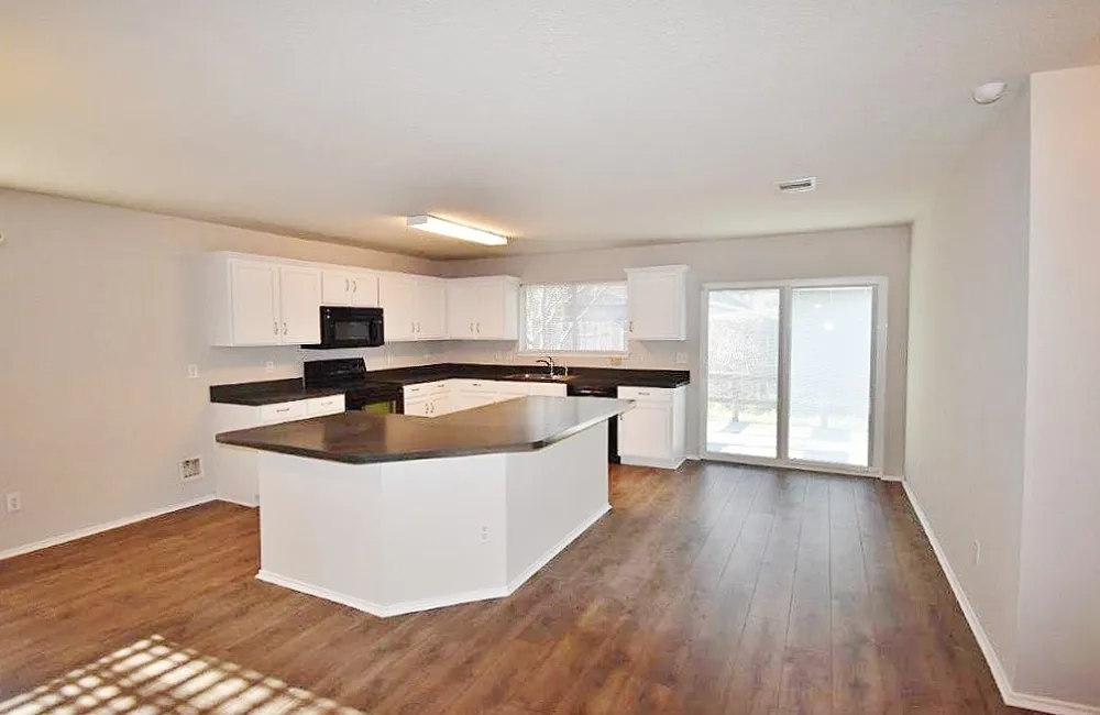 217 Silver Spur Drive Waxahachie, TX 75165