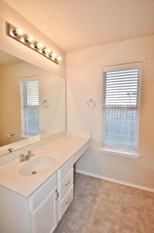 217 Silver Spur Drive Waxahachie, TX 75165