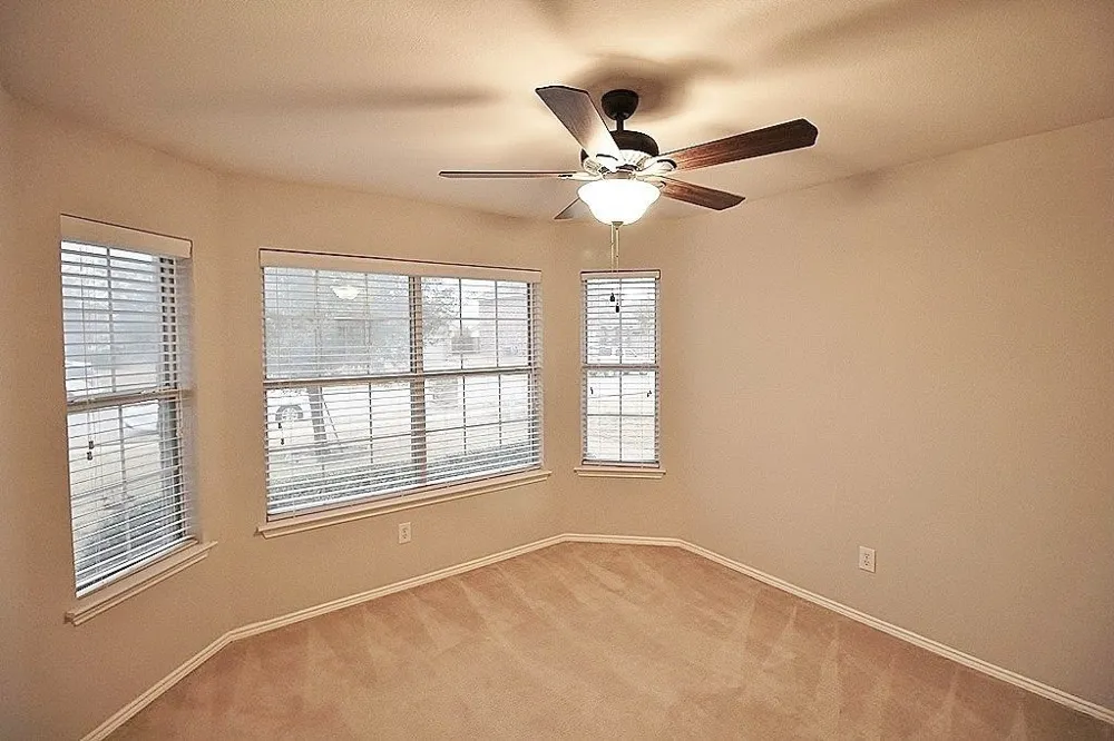 217 Silver Spur Drive Waxahachie, TX 75165