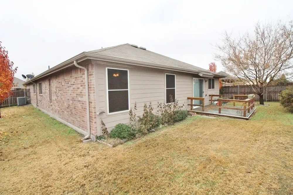 217 Silver Spur Drive Waxahachie, TX 75165