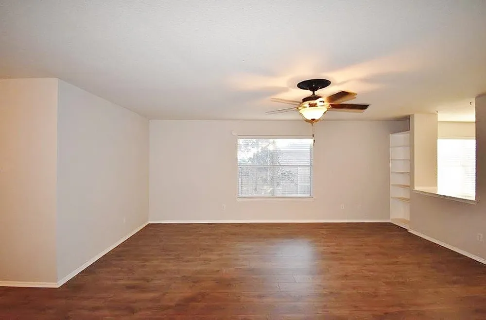 217 Silver Spur Drive Waxahachie, TX 75165
