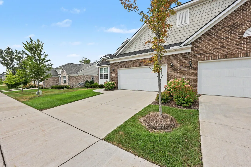 3580 Bella Vista Drive Ann Arbor, MI 48108