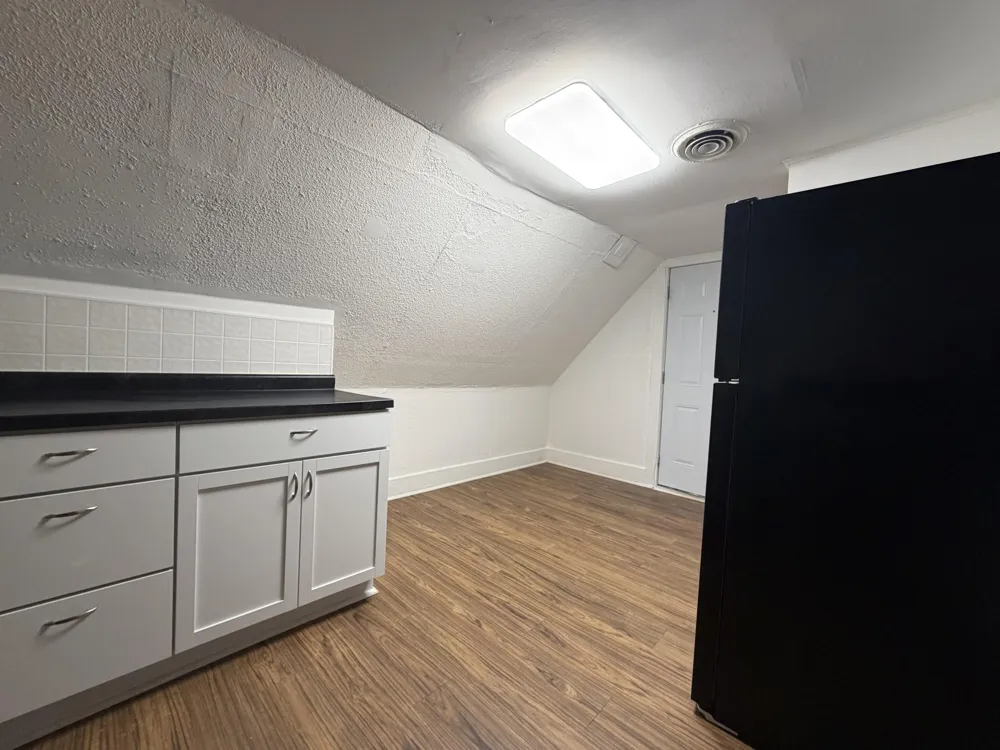 1221 Wells Place #2 Kalamazoo, MI 49001
