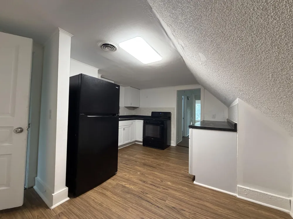1221 Wells Place #2 Kalamazoo, MI 49001