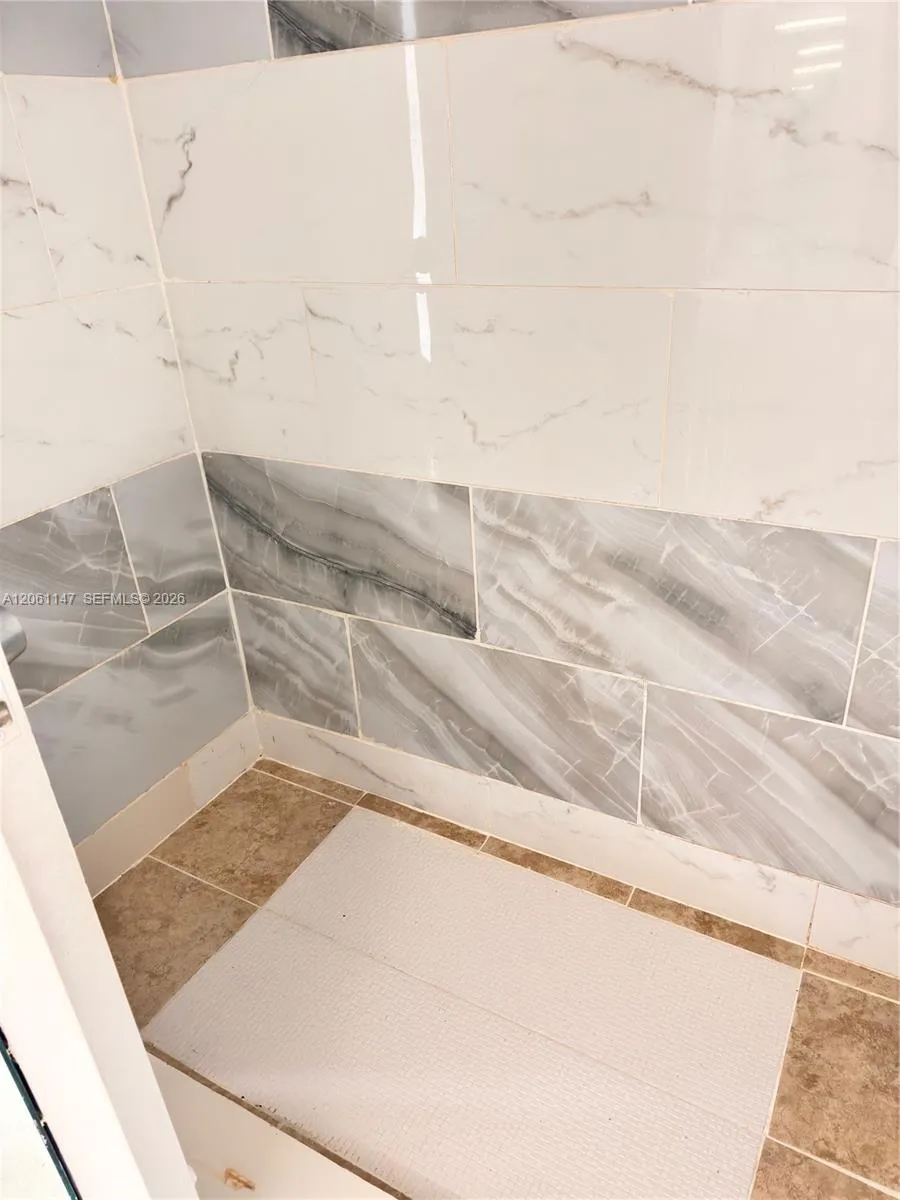 16450 NW 2nd Ave #207 Miami, FL 33169