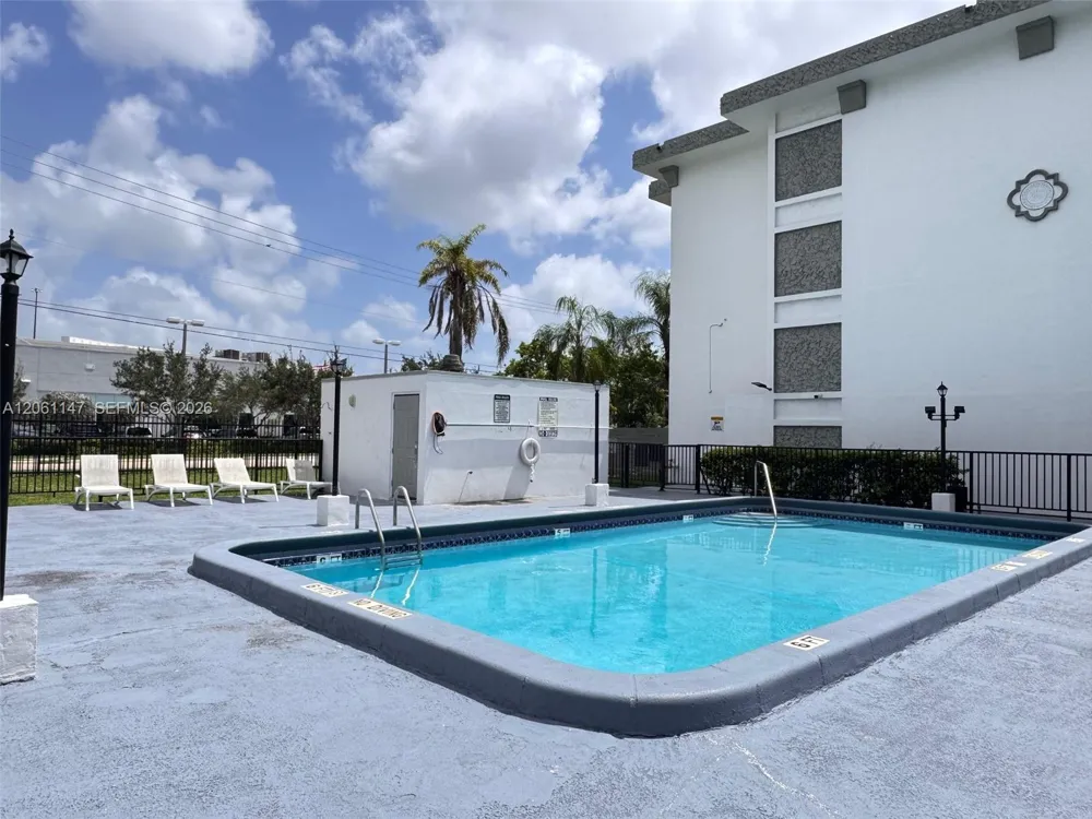 16450 NW 2nd Ave #207 Miami, FL 33169