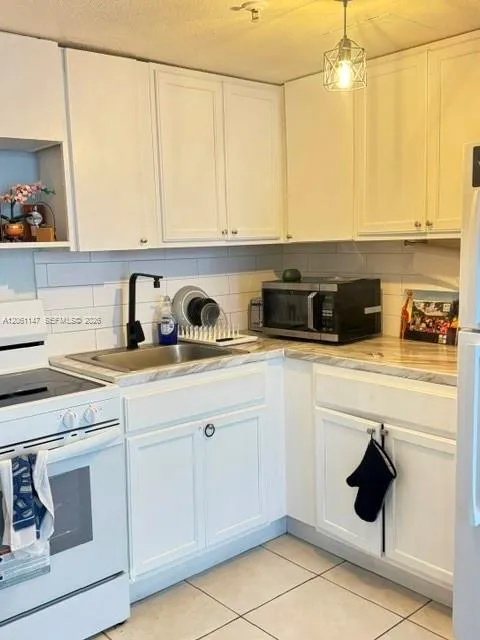 16450 NW 2nd Ave #207 Miami, FL 33169