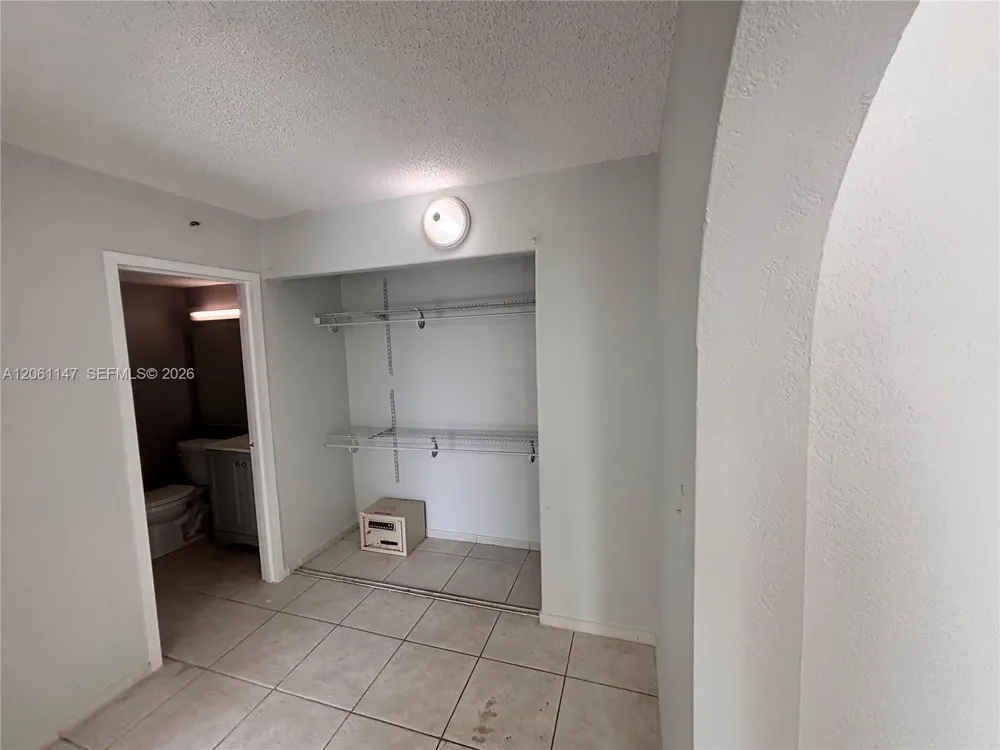 16450 NW 2nd Ave #207 Miami, FL 33169
