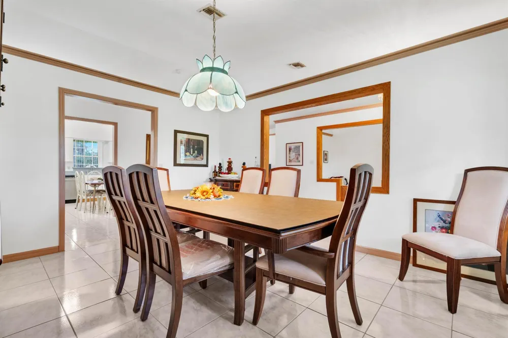 420 18TH AVENUE NE Naples, FL 34120