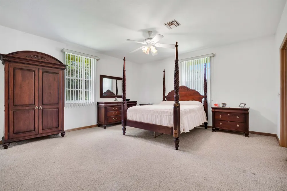 420 18TH AVENUE NE Naples, FL 34120