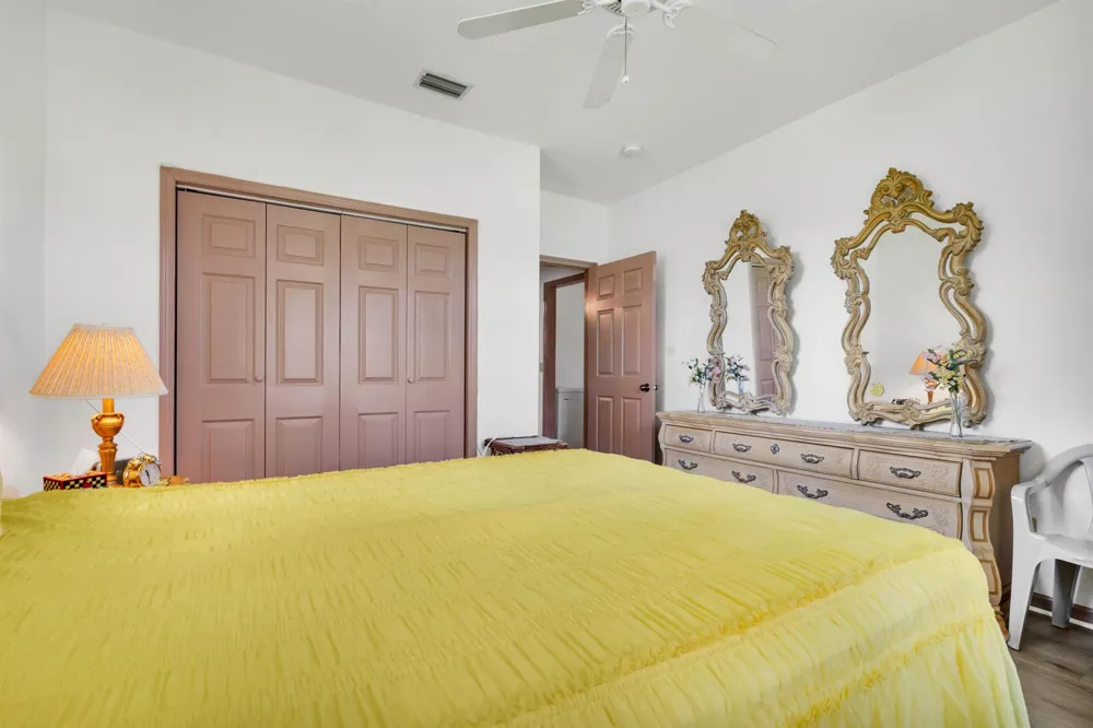 420 18TH AVENUE NE Naples, FL 34120