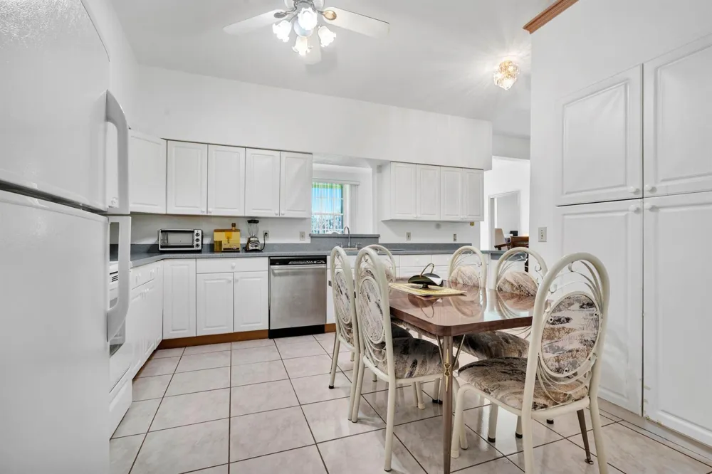 420 18TH AVENUE NE Naples, FL 34120