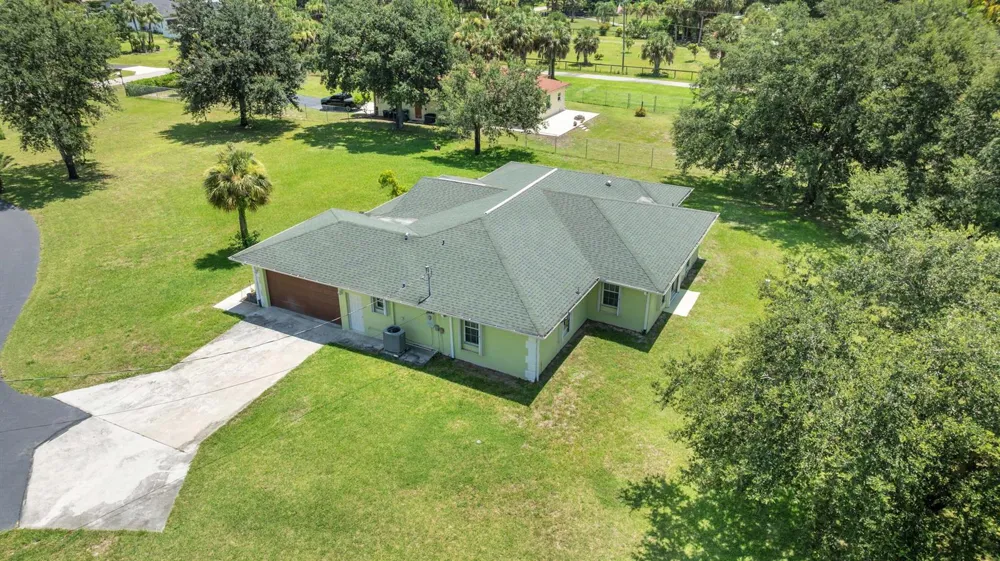 420 18TH AVENUE NE Naples, FL 34120