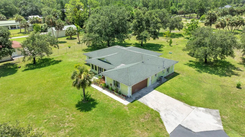 420 18TH AVENUE NE Naples, FL 34120