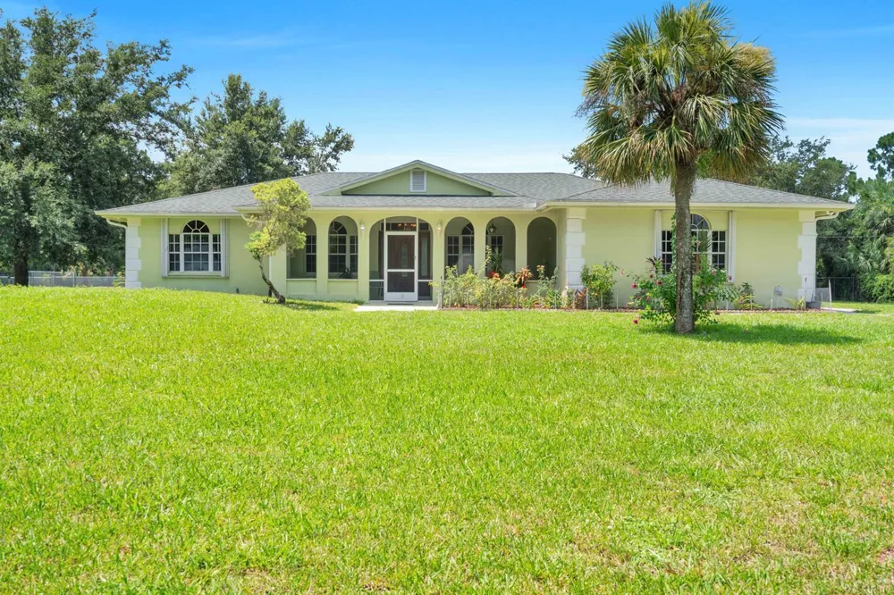 420 18TH AVENUE NE Naples, FL 34120