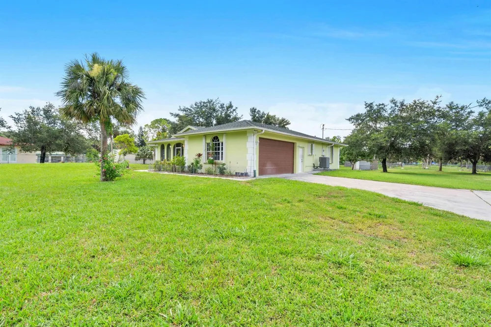 420 18TH AVENUE NE Naples, FL 34120