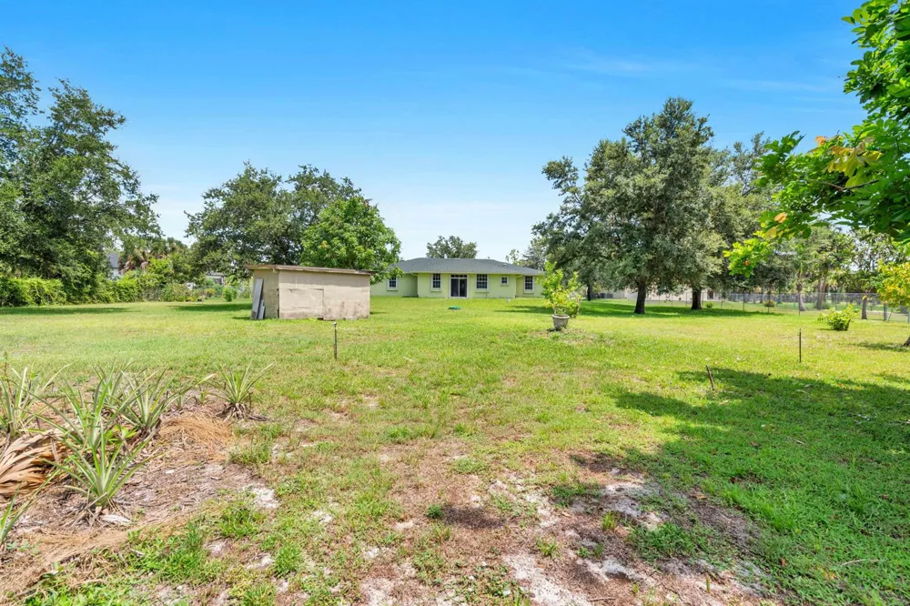 420 18TH AVENUE NE Naples, FL 34120