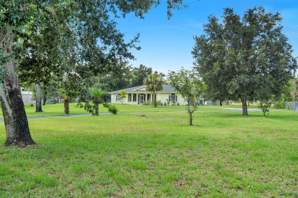 420 18TH AVENUE NE Naples, FL 34120