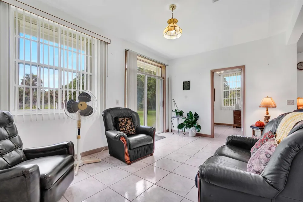 420 18TH AVENUE NE Naples, FL 34120