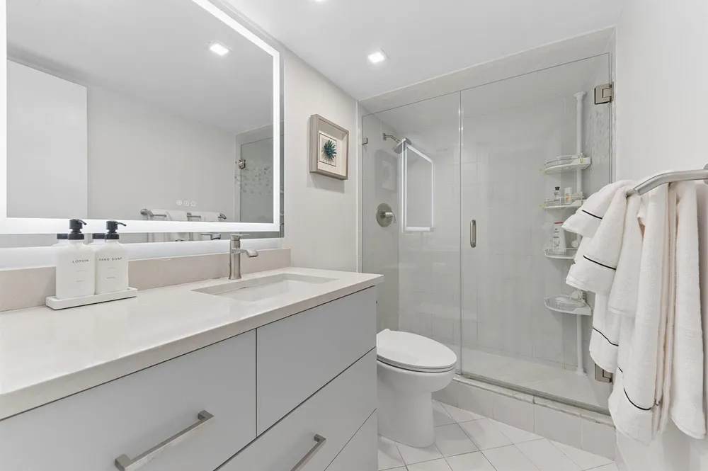 1021 HILLSBORO MILE #1008 Hillsboro Beach, FL 33062
