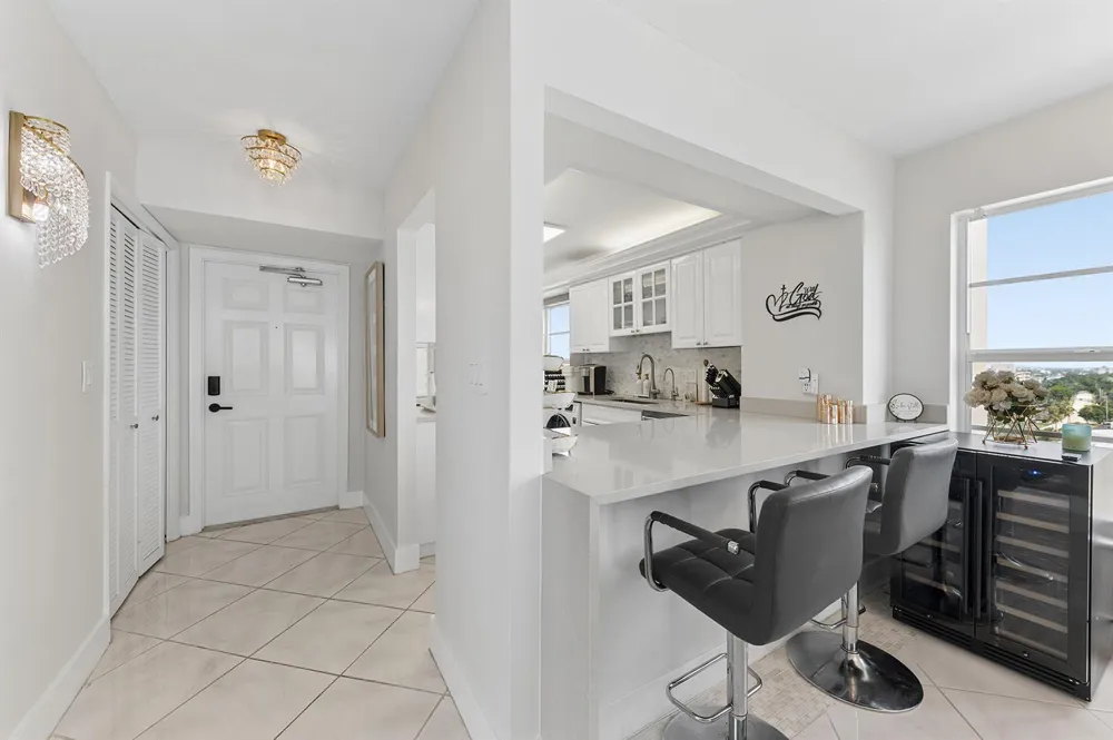 1021 HILLSBORO MILE #1008 Hillsboro Beach, FL 33062