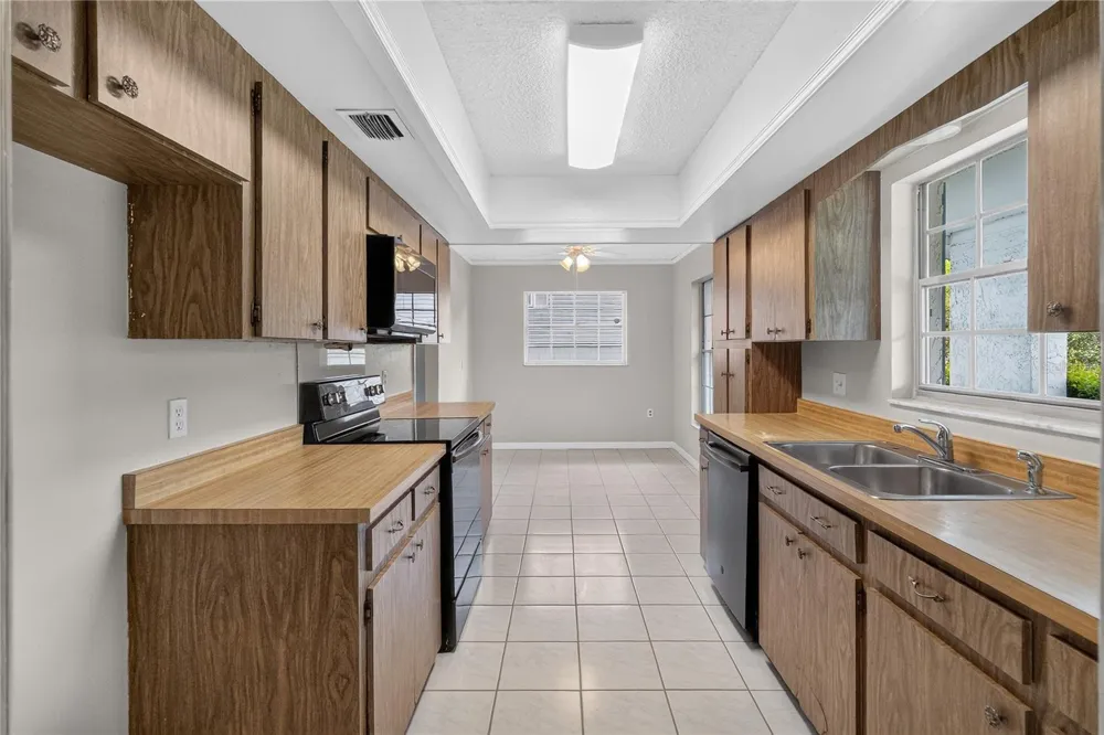 656 LITTLE WEKIVA ROAD Altamonte Springs, FL 32714