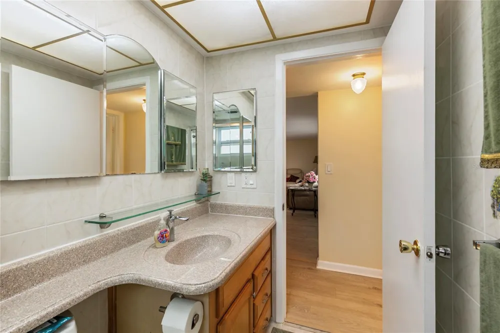 3228 ROCK VALLEY DRIVE Holiday, FL 34691
