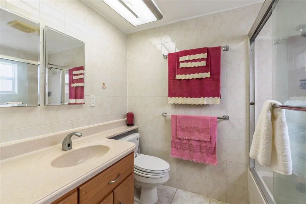3228 ROCK VALLEY DRIVE Holiday, FL 34691