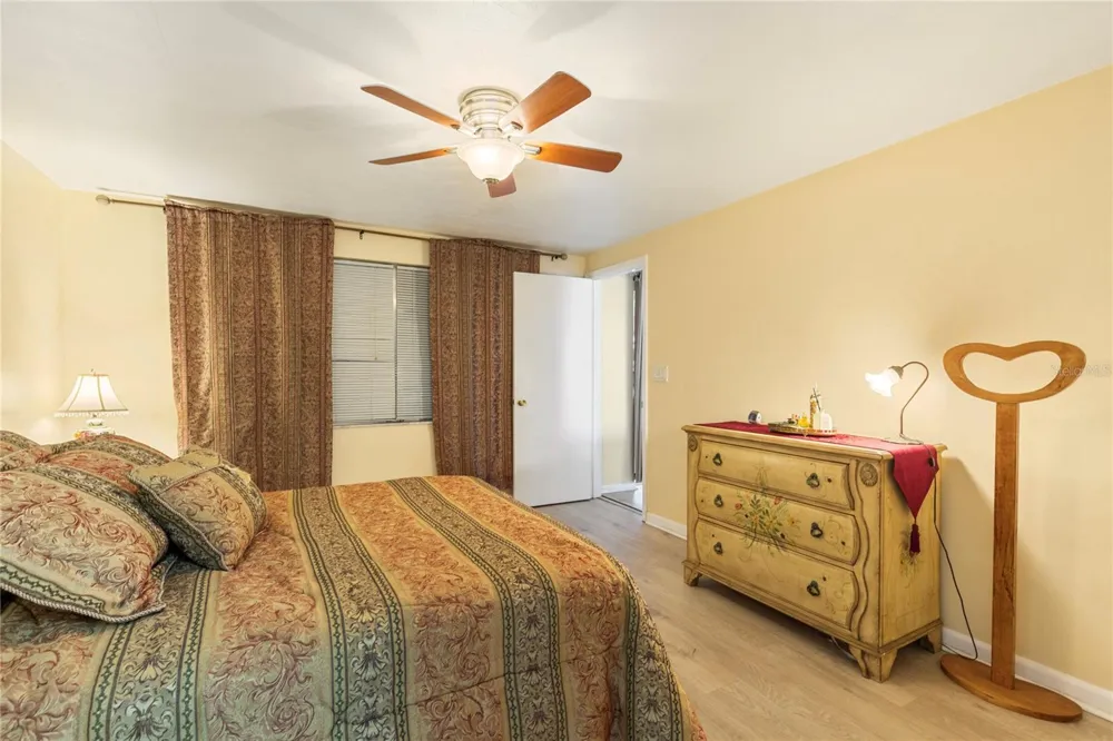 3228 ROCK VALLEY DRIVE Holiday, FL 34691