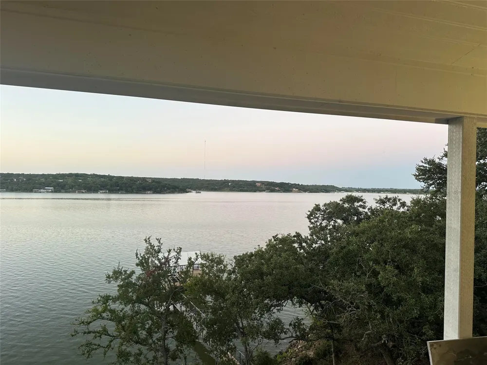 8222 County road 607 Lake Brownwood, TX 76801