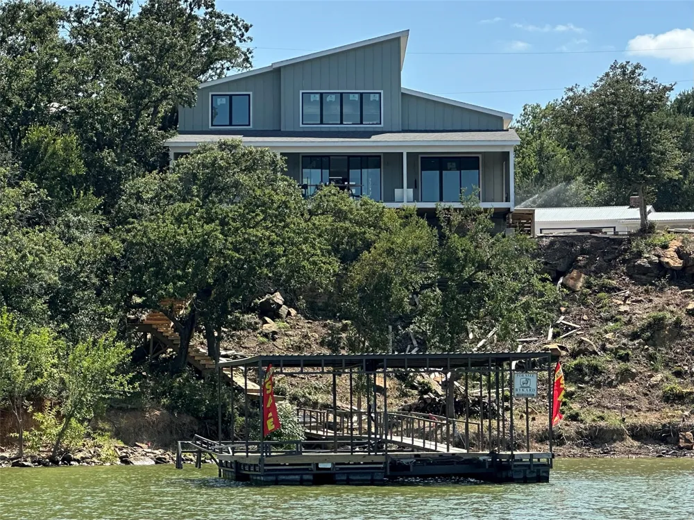 8222 County road 607 Lake Brownwood, TX 76801