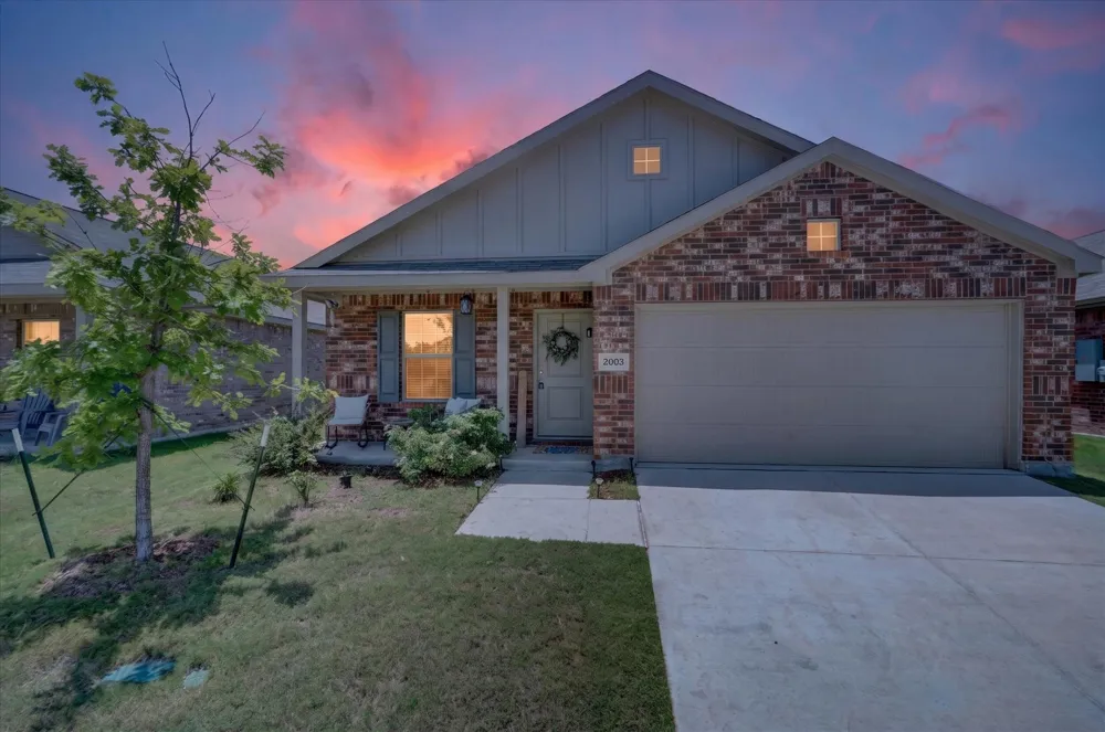 2003 Ava Drive Ennis, TX 75119