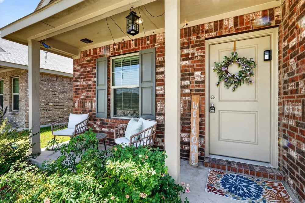 2003 Ava Drive Ennis, TX 75119